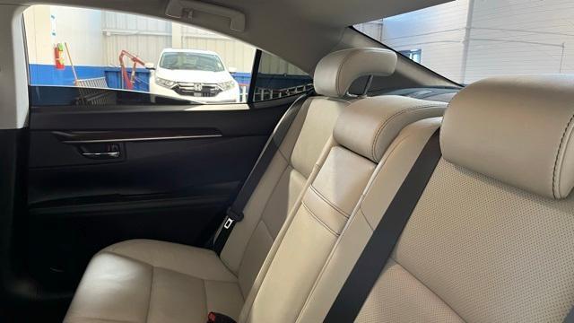 used 2015 Lexus ES 350 car, priced at $18,500