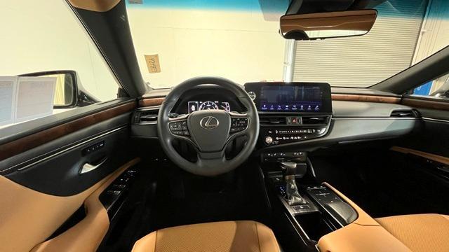 used 2022 Lexus ES 350 car, priced at $36,930