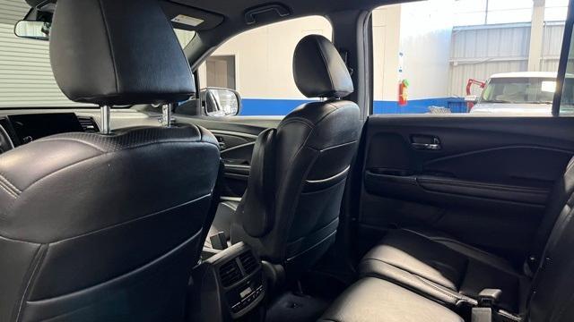 used 2022 Honda Pilot car, priced at $27,450