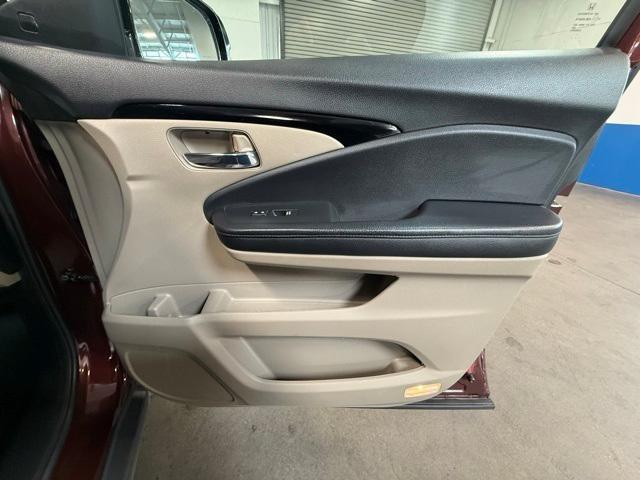 used 2022 Honda Pilot car, priced at $31,995