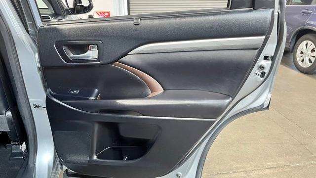 used 2018 Toyota Highlander car, priced at $29,971