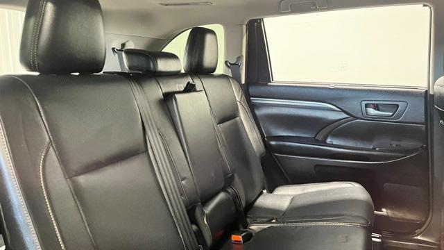 used 2018 Toyota Highlander car, priced at $29,971