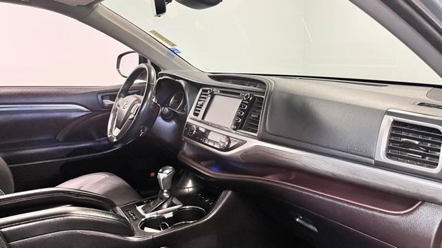 used 2018 Toyota Highlander car, priced at $29,971