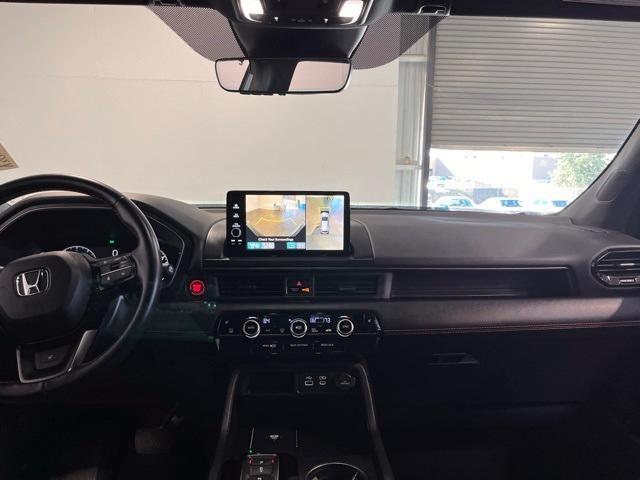 used 2025 Honda Pilot car, priced at $43,943