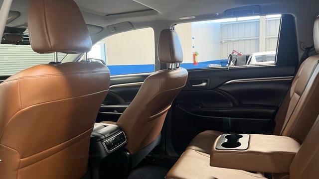 used 2019 Toyota Highlander car, priced at $28,983