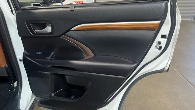 used 2019 Toyota Highlander car, priced at $28,983