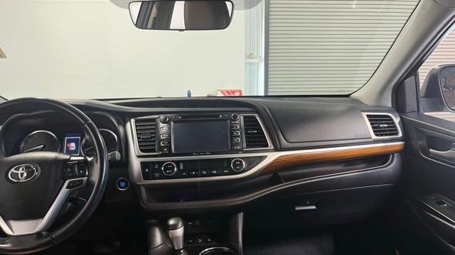 used 2019 Toyota Highlander car, priced at $28,983