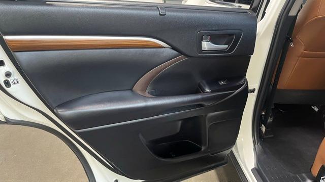 used 2019 Toyota Highlander car, priced at $28,983