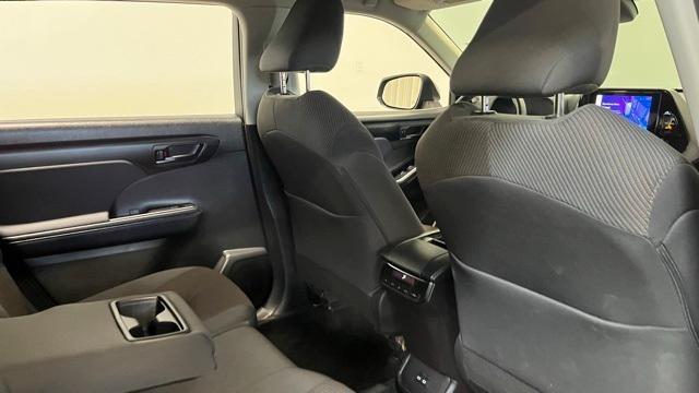 used 2023 Toyota Highlander car, priced at $31,976