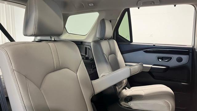 used 2023 Honda Pilot car, priced at $39,950