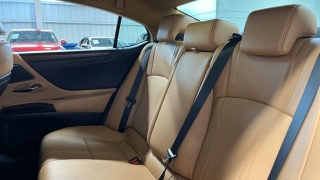 used 2022 Lexus ES 350 car, priced at $40,907