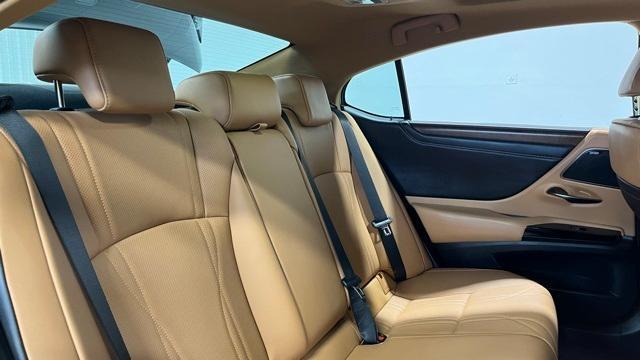 used 2022 Lexus ES 350 car, priced at $40,907