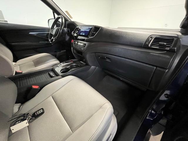 used 2022 Honda Passport car, priced at $25,503