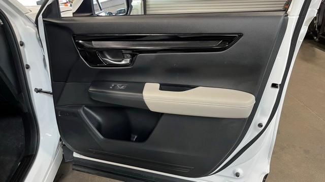 used 2025 Honda CR-V car, priced at $31,919