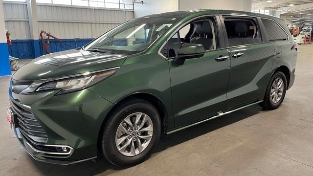 used 2022 Toyota Sienna car, priced at $36,962