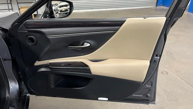 used 2020 Lexus ES 350 car, priced at $27,957