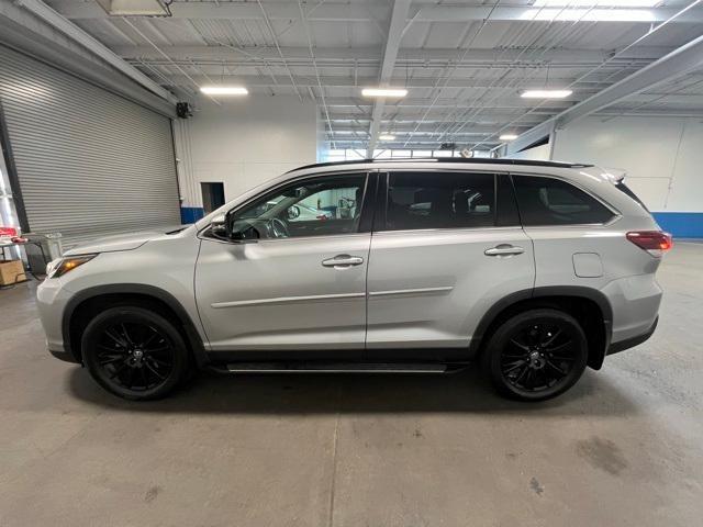 used 2019 Toyota Highlander car, priced at $28,800