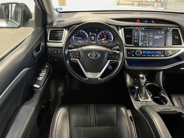 used 2019 Toyota Highlander car, priced at $28,800