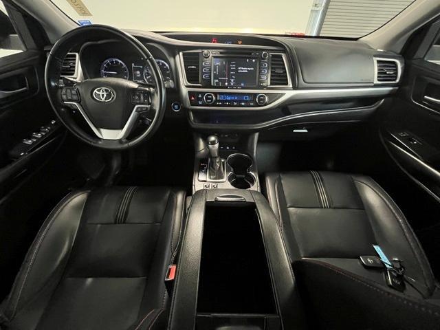used 2019 Toyota Highlander car, priced at $28,800