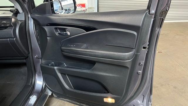 used 2020 Honda Pilot car, priced at $23,000