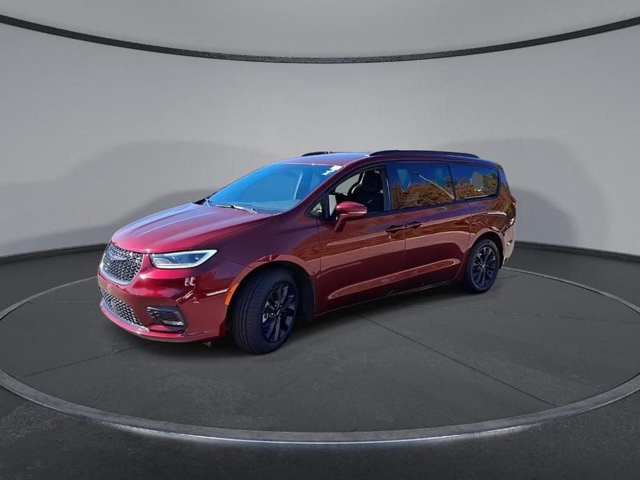 used 2021 Chrysler Pacifica car, priced at $20,998