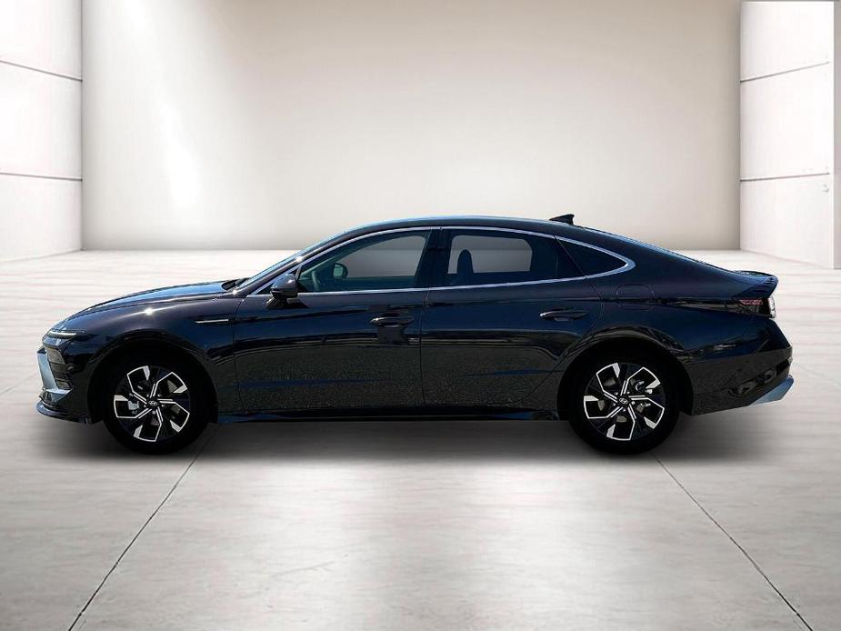 new 2024 Hyundai Sonata car, priced at $27,008