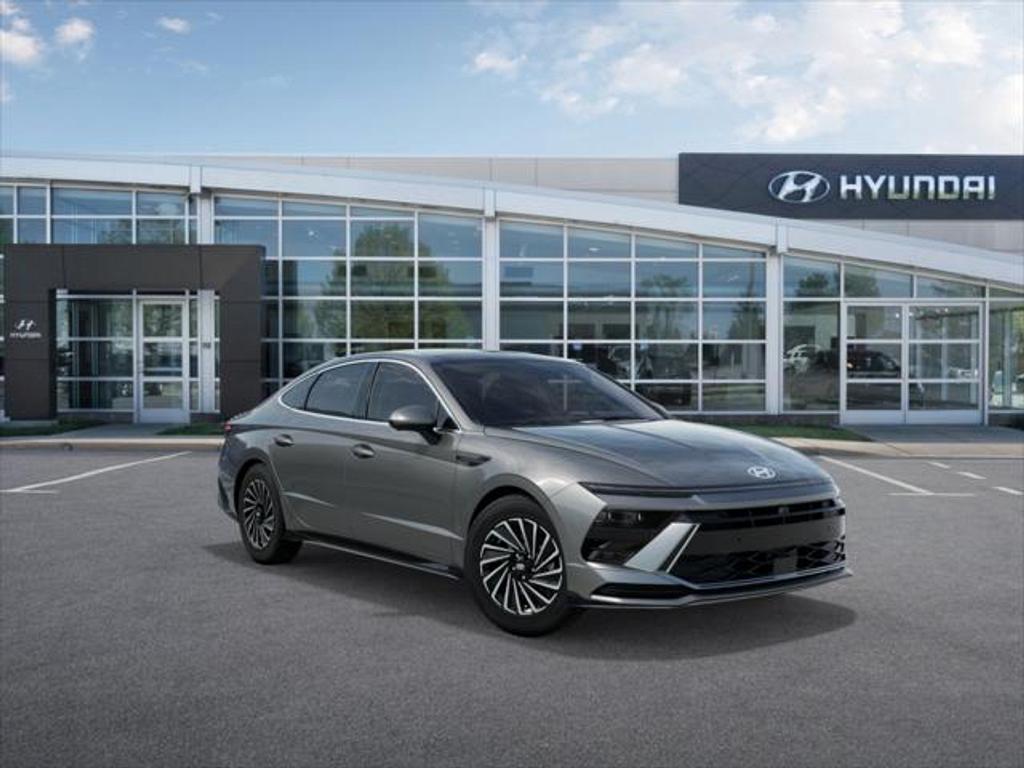 new 2025 Hyundai Sonata Hybrid car, priced at $38,090