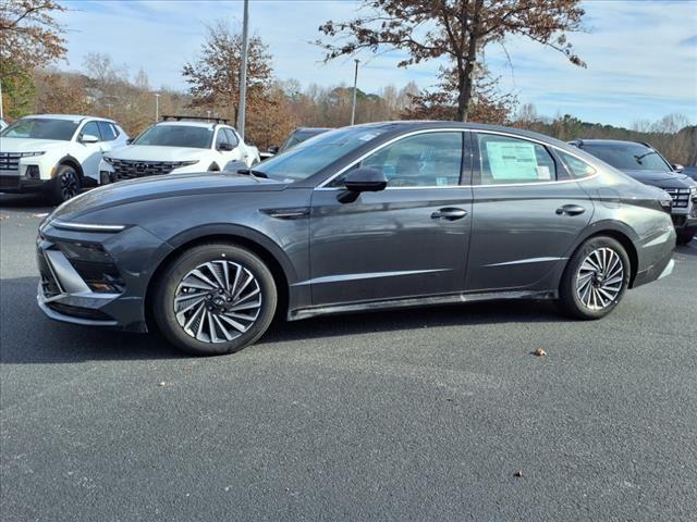 new 2025 Hyundai Sonata Hybrid car, priced at $39,090