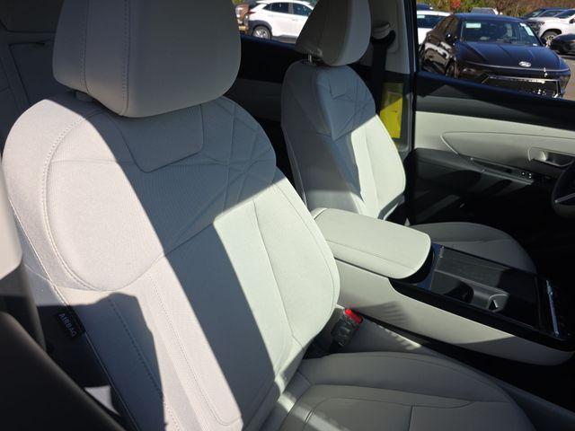 new 2026 Hyundai TUCSON Hybrid car, priced at $32,375