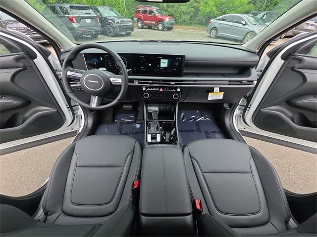 new 2025 Hyundai Tucson car, priced at $35,860