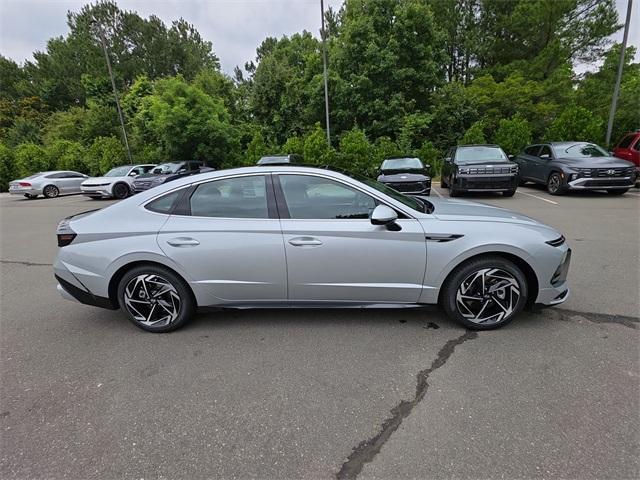 new 2025 Hyundai Sonata car, priced at $31,788