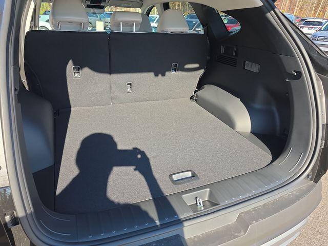 new 2026 Hyundai TUCSON Hybrid car, priced at $33,725