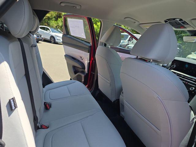 new 2025 Hyundai TUCSON Hybrid car, priced at $34,220