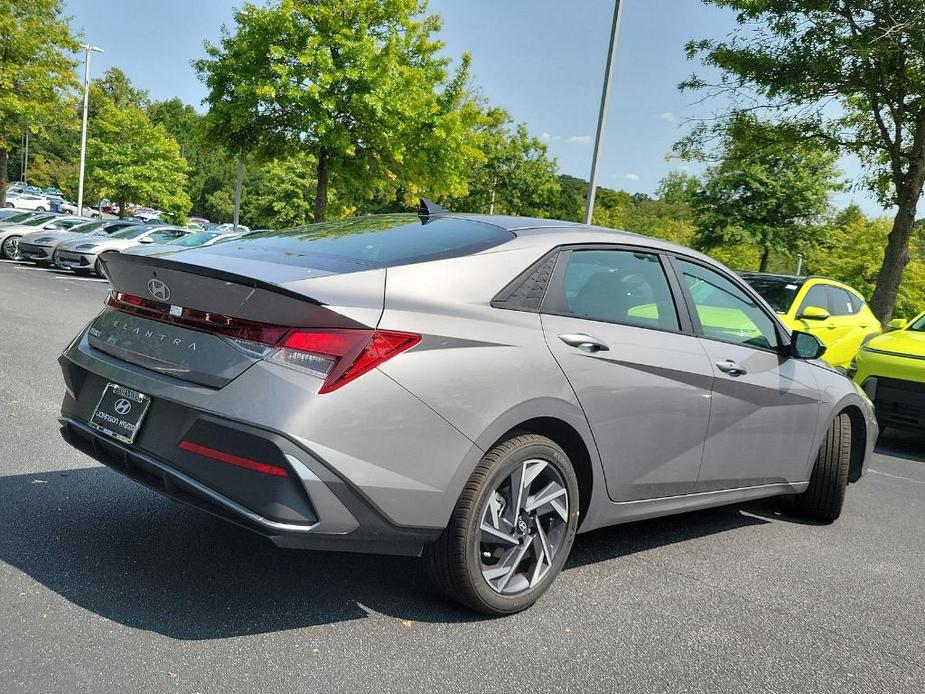 new 2025 Hyundai Elantra car, priced at $23,685