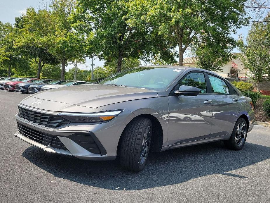 new 2025 Hyundai Elantra car, priced at $23,685