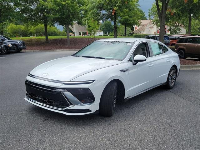 new 2024 Hyundai Sonata Hybrid car, priced at $32,204