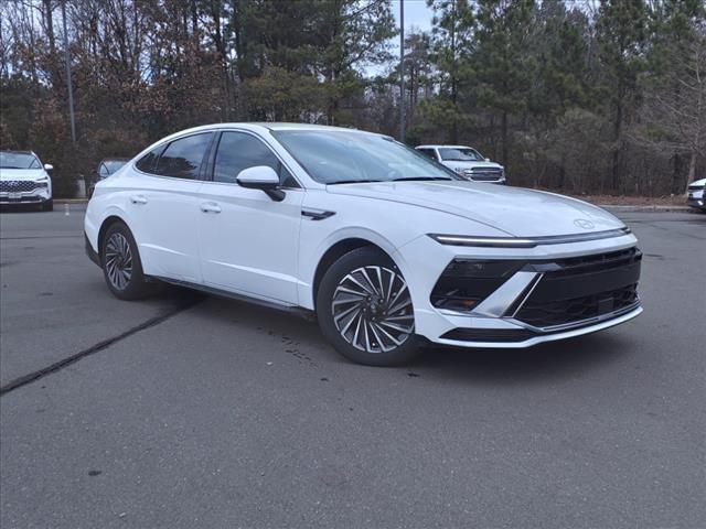 new 2024 Hyundai Sonata Hybrid car, priced at $32,204