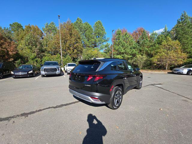new 2026 Hyundai TUCSON Hybrid car, priced at $33,145