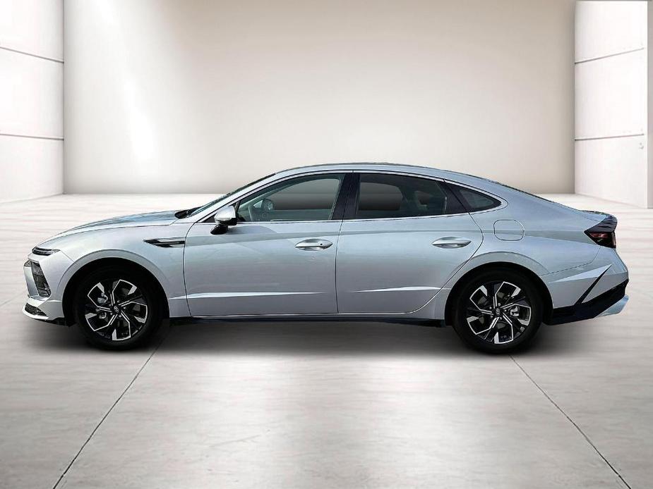 new 2024 Hyundai Sonata car, priced at $29,876