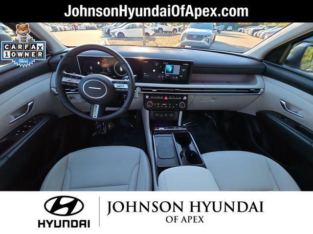 used 2025 Hyundai TUCSON Hybrid car, priced at $31,985