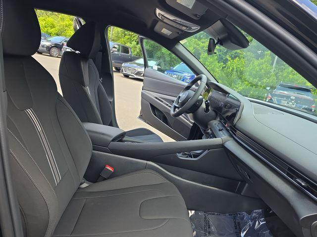 new 2025 Hyundai ELANTRA HEV car, priced at $26,685