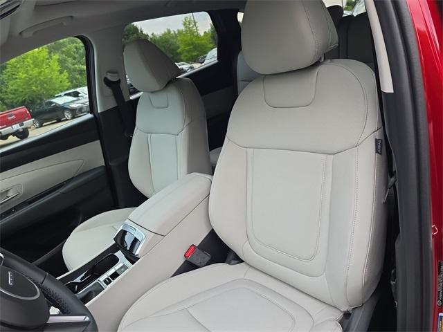 new 2025 Hyundai Tucson car, priced at $34,395