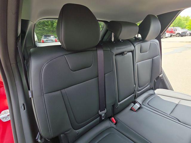 new 2025 Hyundai TUCSON Hybrid car, priced at $37,125