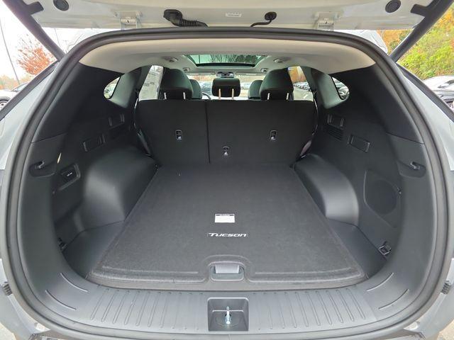 new 2026 Hyundai TUCSON Hybrid car, priced at $41,180