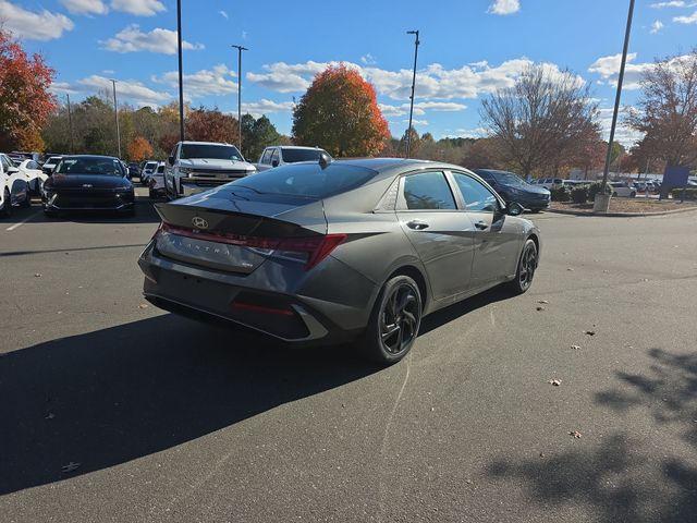 new 2026 Hyundai ELANTRA HEV car, priced at $28,560