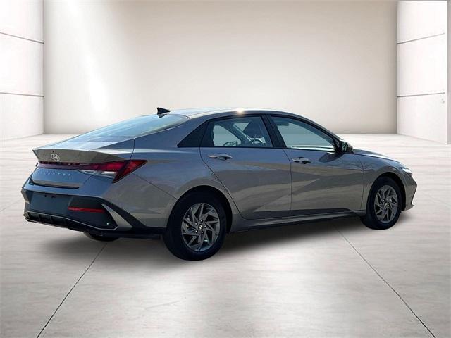 new 2024 Hyundai Elantra car, priced at $23,058