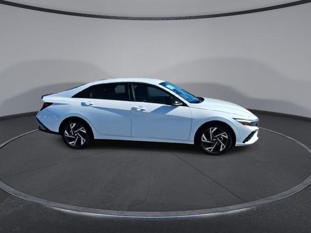 new 2025 Hyundai Elantra car, priced at $23,660
