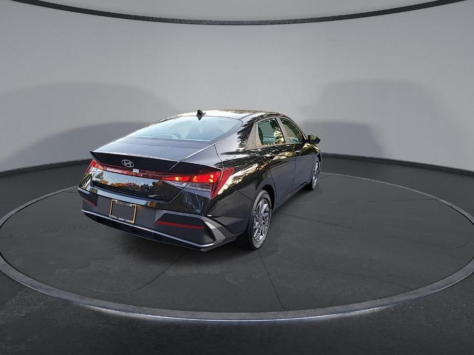 new 2025 Hyundai Elantra car, priced at $23,680