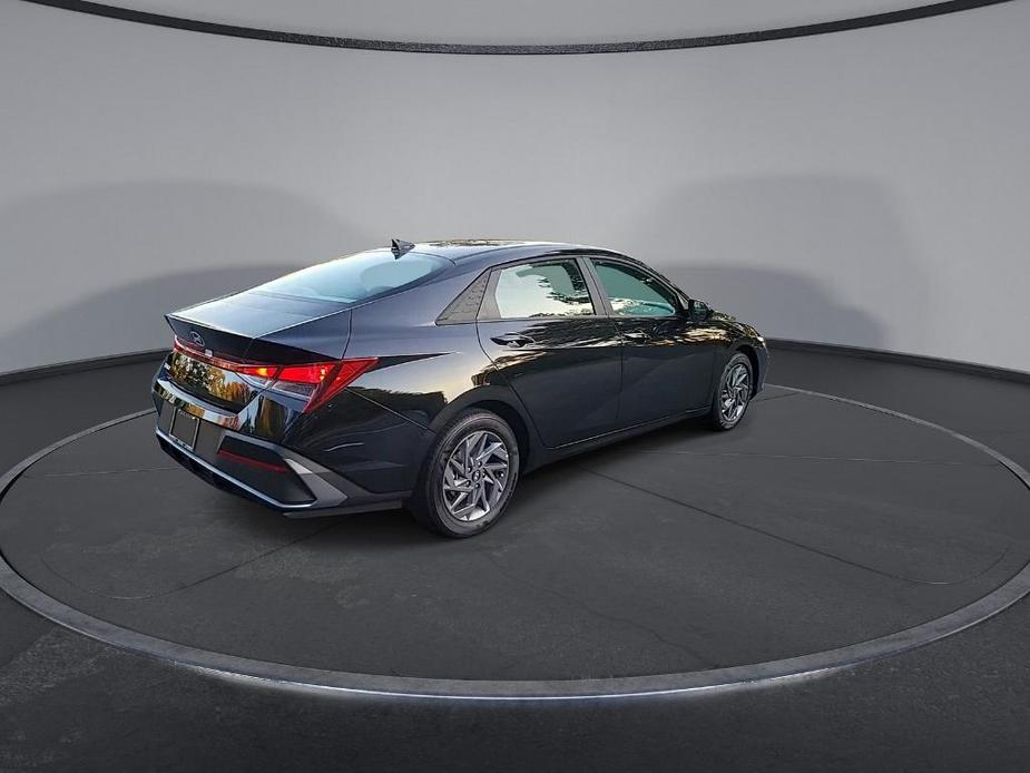 new 2025 Hyundai Elantra car, priced at $23,680