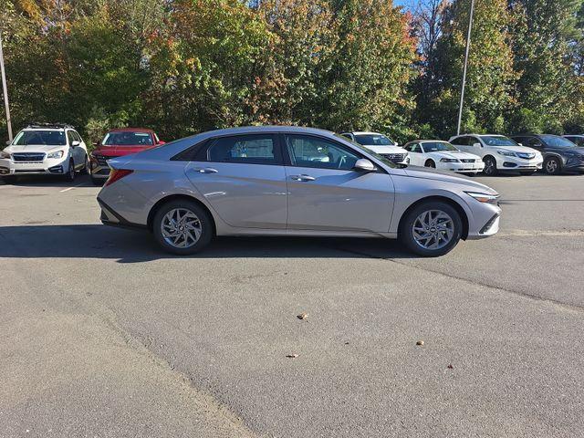 new 2026 Hyundai ELANTRA HEV car, priced at $26,585